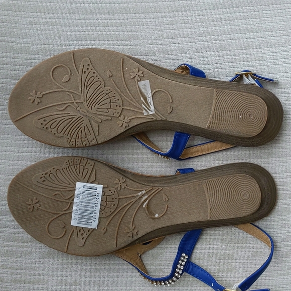 Luo Luo Molly Faux Rhinestone Thong Flip Flop Sandals - Picture 12 of 12